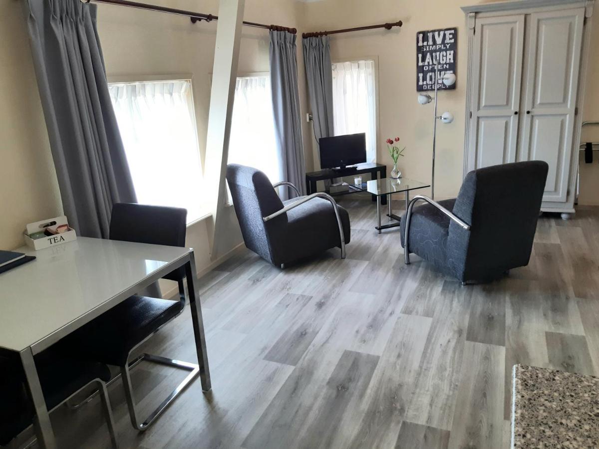 Logement 'De Witte Klok' Aparthotel Oude Bildtzijl Luaran gambar